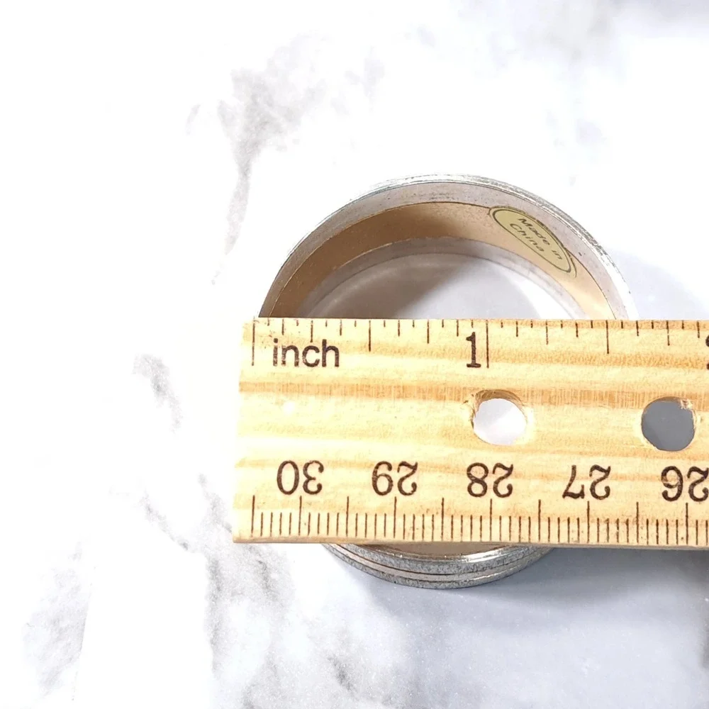 Wm A Rogers (4) Round Silverplate & Polished Brass Napkin Rings‎